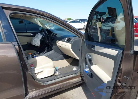 2012 Volkswagen Jetta 2.5L Se z USA, uszkodzony, nr VIN 3VWDP7AJ4CM130133